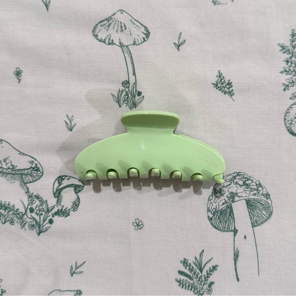 Emi Jay Big Effing Clip in Pistachio